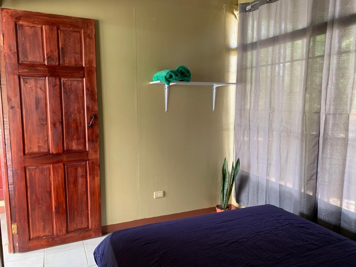 Blue House Guest House Puerto Jimenez Bagian luar foto