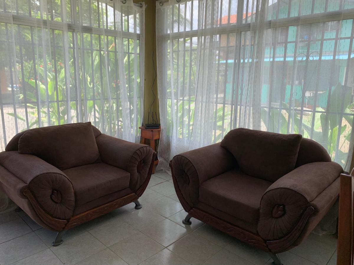 Blue House Guest House Puerto Jimenez Bagian luar foto